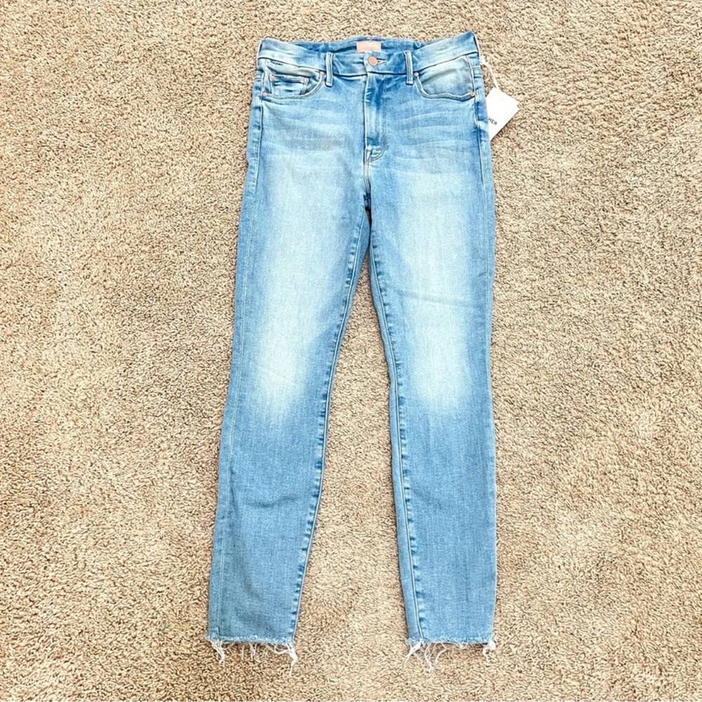 NWT’s Mother High Waisted Skinny Jeans with Ankle Fray